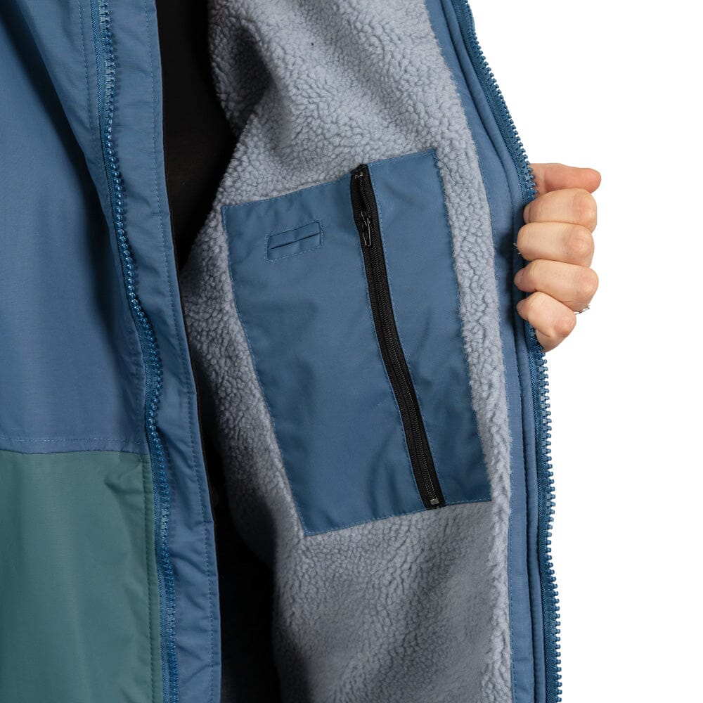 Storm Robe Yukon Blue - Wasserdichter Umkleidemantel Wasserdichte Storm Ponchos WAVE HAWAII