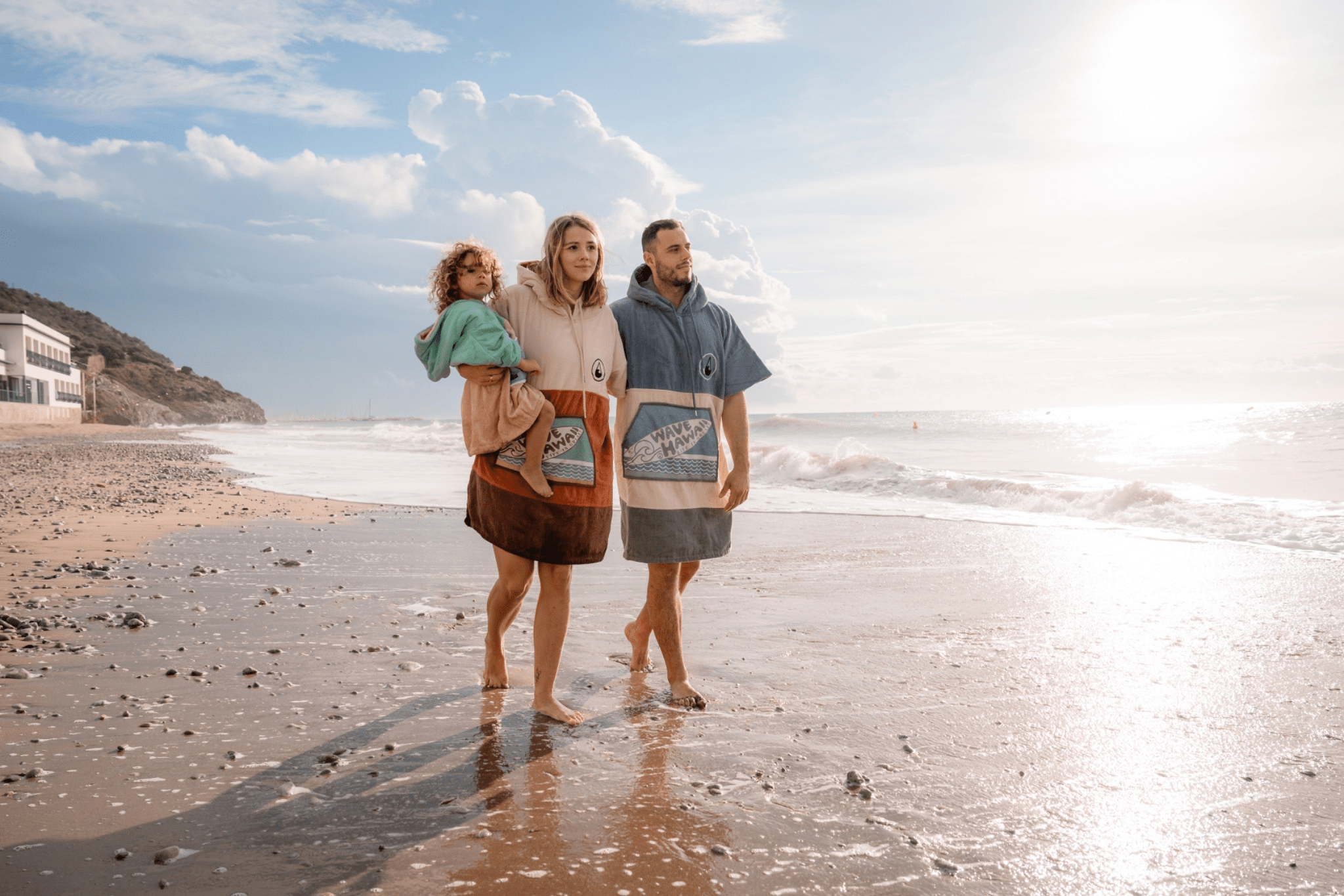 WAVE HAWAII: Necking not Wrecking!