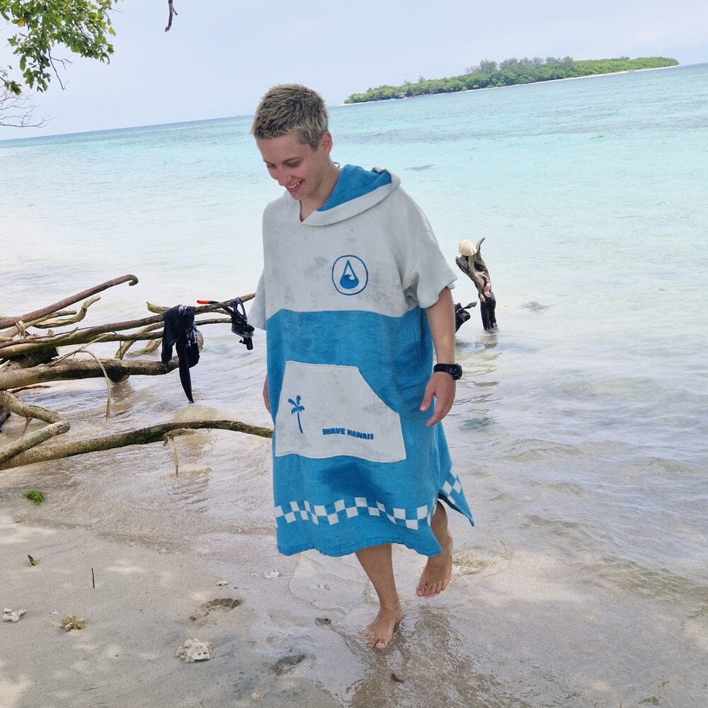 NatureLite Travel Poncho Checkboard Travel Ponchos WAVE HAWAII 