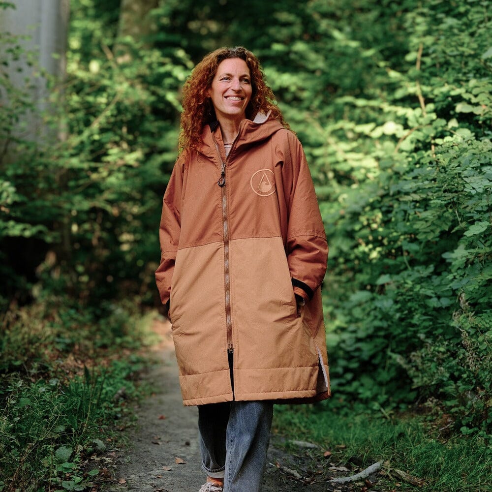 Storm Robe Yukon brown - Wasserdichter Umkleidemantel Wasserdichte Storm Ponchos WAVE HAWAII 